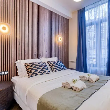 New Luxury Flat - Area