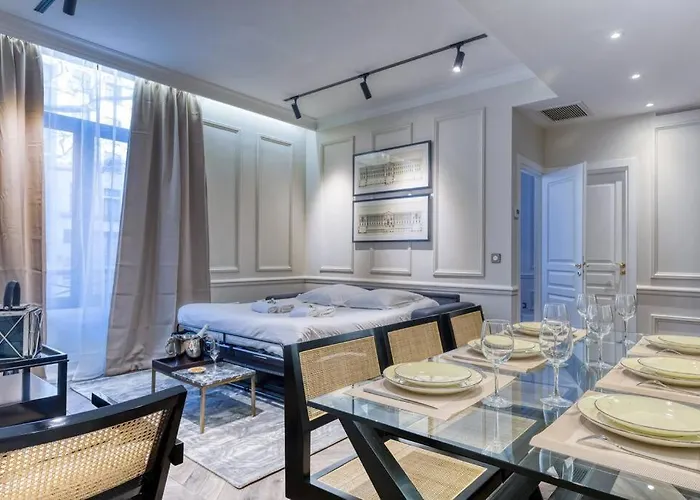 New Luxury Flat - Area *